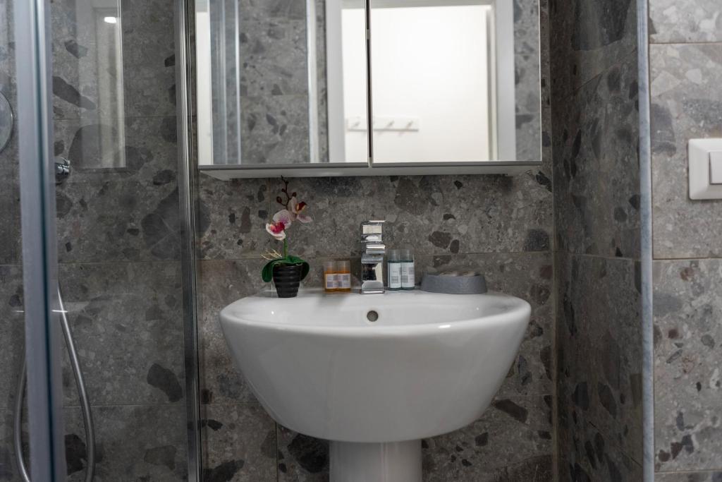 Santa Marta Apartments Mediolan Zewnętrze zdjęcie